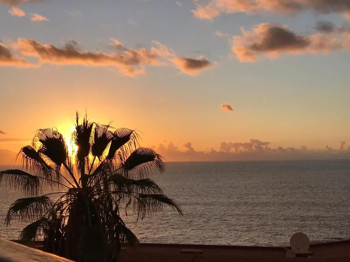 Holiday home Sunny Holidays In Casa Familiar Playa La Arena By Hrtenerife Net Puerto de Santiago  Spain